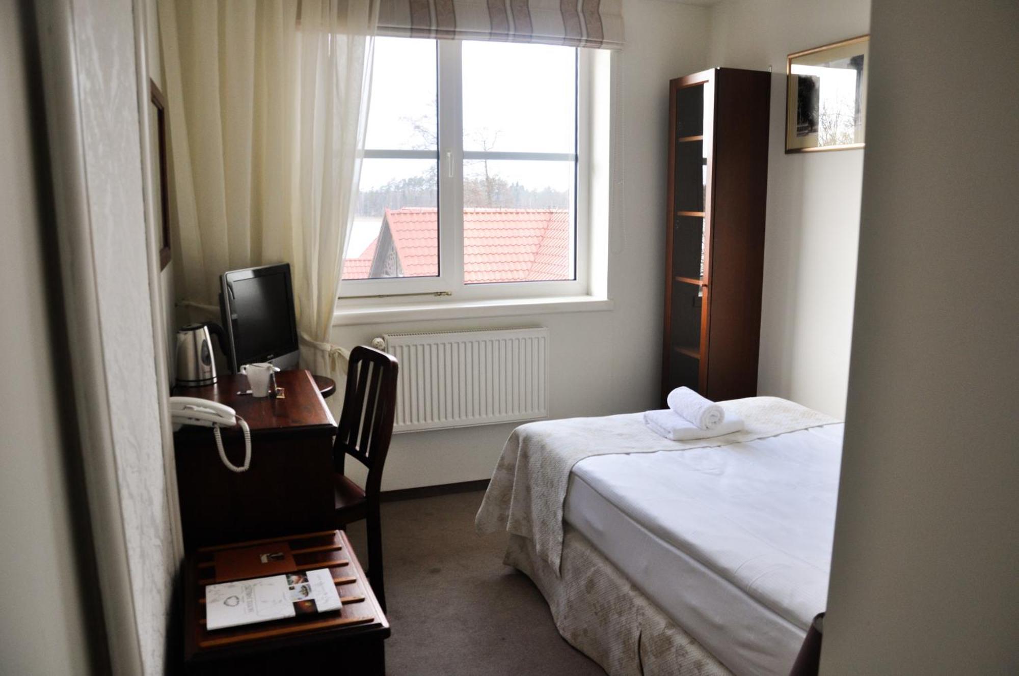 Jablon Lake Resort Pisz Kamer foto
