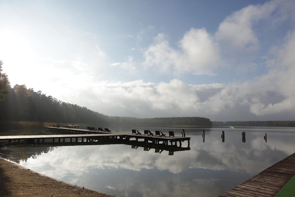 Jablon Lake Resort Pisz Buitenkant foto